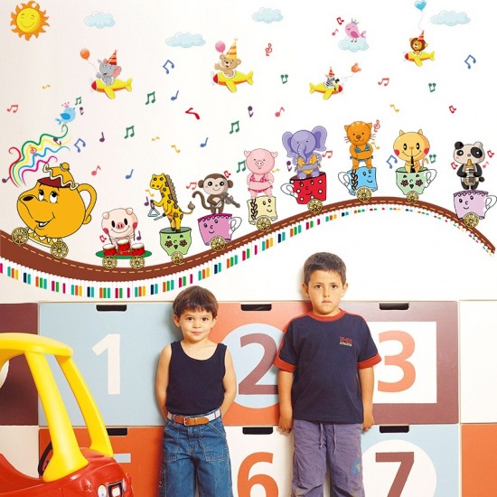 Sticker decorativ, Trenulet cu animale, 130 cm, 800STK