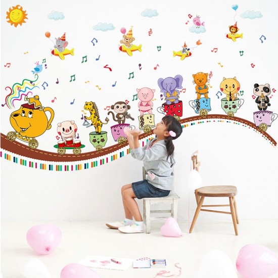 Sticker decorativ, Trenulet cu animale, 130 cm, 800STK